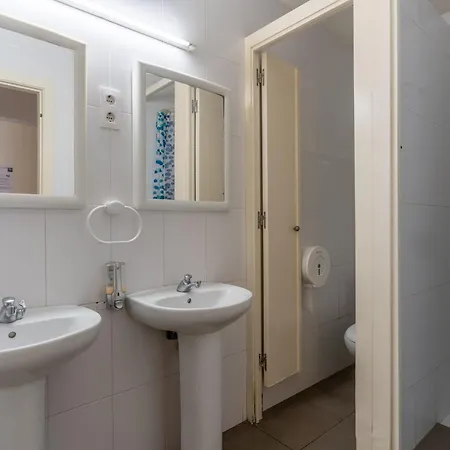 Bedcelona Gracia Hostel Хостел *