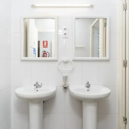 Bedcelona Gracia Hostel *