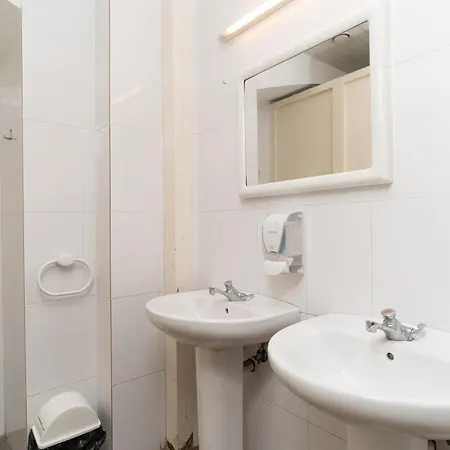 Bedcelona Gracia Hostel * Барселона