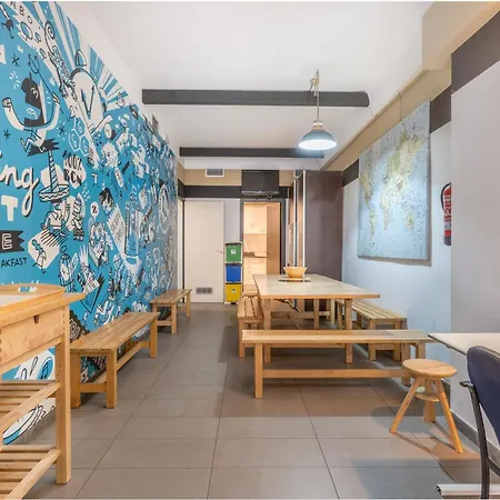 Bedcelona Gracia Hostel Хостел