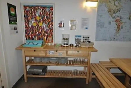 Хостел Bedcelona Gracia Hostel
