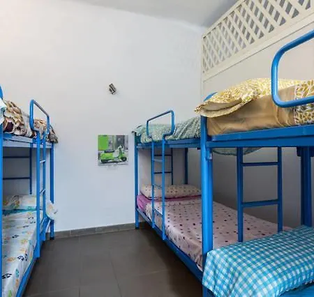 Хостел Bedcelona Gracia Hostel *