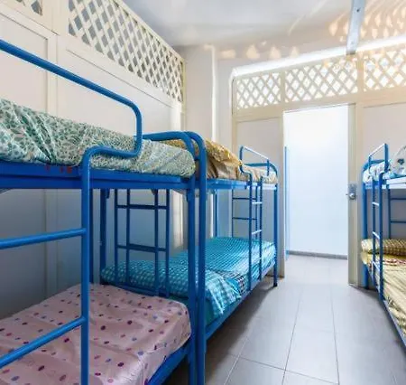 Хостел Bedcelona Gracia Hostel *