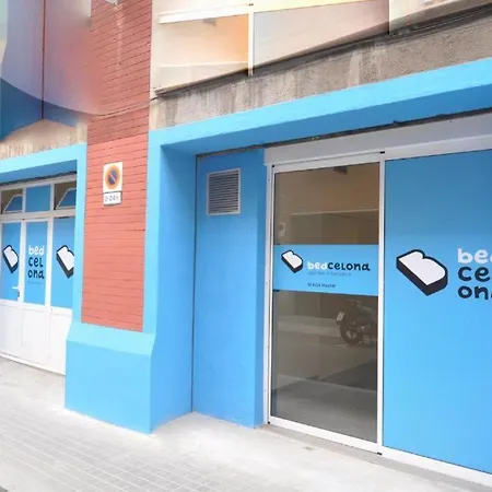 Bedcelona Gracia Hostel Хостел *